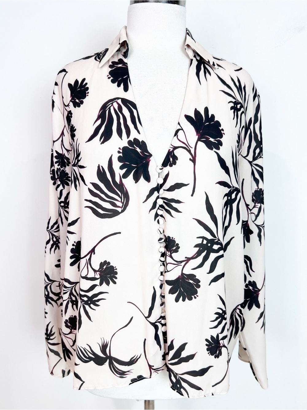 ALEXIA ADMOR BUTTERY IVORY V-NECK BLOUSE BURGUNDY FLORAL PRINT WOMENS LARGE